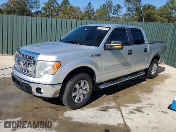 ✅ 2014 Ford F-150 XLT • VIN: 1FTFW1CT7EFC25752 • Lot: 92845905. Wystawiony na Copart z przebiegiem 148 851 mil. Bezpłatny archiwum sprzedaży aukcyjnych z USA i szczegółowy raport historii pojazdu na DreamBid. Zdjęcie 1.