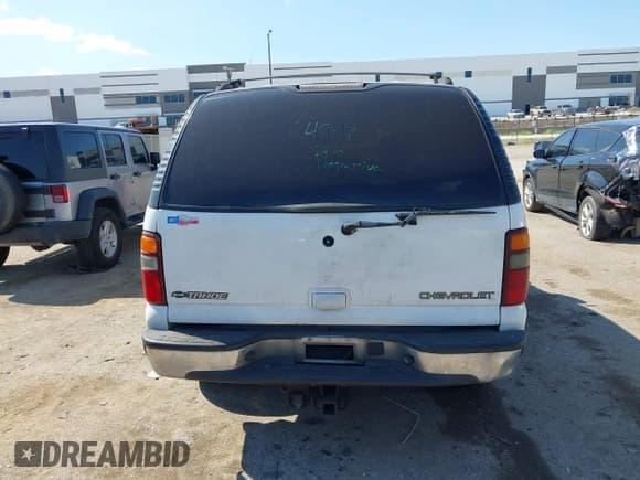 ✅ 2002 Chevrolet Tahoe LT • VIN: 1GNEC13Z32J335075 • Lot: 43088100. Listed on IAAI with 232,322 mi. Free auction sales archive from the USA and detailed vehicle history report at DreamBid. Image 16.