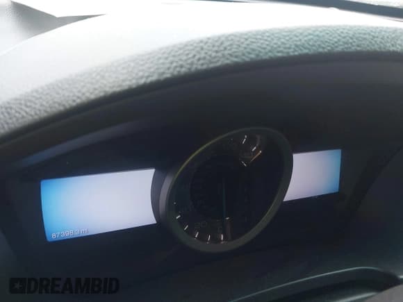 ✅ 2013 Ford Explorer Limited • VIN: 1FM5K7F80DGB92924 • Lot: 41919996. Wystawiony na IAAI z przebiegiem 87 398 mil. Bezpłatny archiwum sprzedaży aukcyjnych z USA i szczegółowy raport historii pojazdu na DreamBid. Zdjęcie 7.