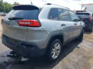 ✅ 2015 Jeep Cherokee Sport • VIN: 1C4PJLAB9FW669709 • Lot: 42947960. Wystawiony na IAAI z przebiegiem 139 538 mil. Bezpłatny archiwum sprzedaży aukcyjnych z USA i szczegółowy raport historii pojazdu na DreamBid. Zdjęcie 4.