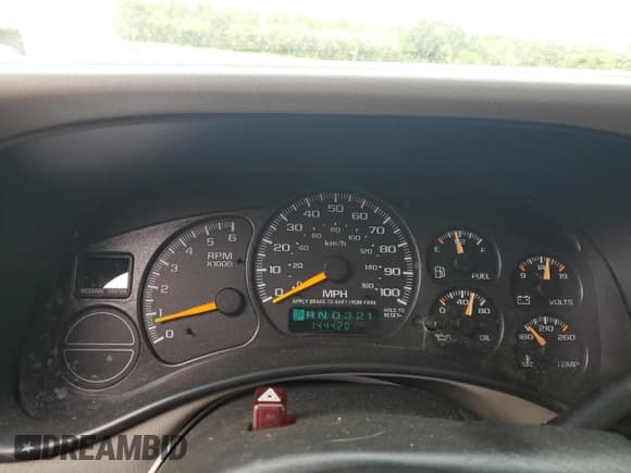 ✅ 2000 GMC Yukon SLT • VIN: 1GKEC13T7YJ202501 • Lot: 65562975. Wystawiony na Copart z przebiegiem 144 420 mil. Bezpłatny archiwum sprzedaży aukcyjnych z USA i szczegółowy raport historii pojazdu na DreamBid. Zdjęcie 9.