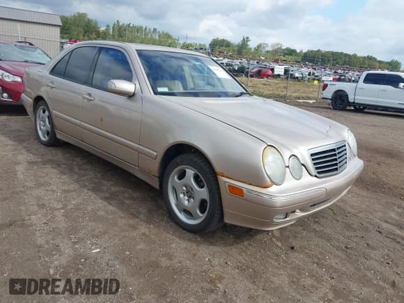 ✅ 2000 Mercedes-Benz E 320/430 4 Matic • VIN: WDBJF83J5YX030960 • Lot: 43307233. Wystawiony na IAAI z przebiegiem 265 613 mil. Bezpłatny archiwum sprzedaży aukcyjnych z USA i szczegółowy raport historii pojazdu na DreamBid. Zdjęcie 1.