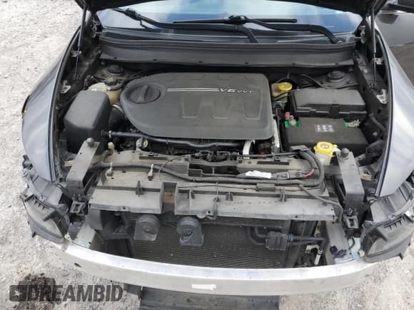 ✅ 2014 Jeep Cherokee Latitude • VIN: 1C4PJLCS9EW320819 • Lot: 91863605. Listed on Copart with 127,245 mi. Free auction sales archive from the USA and detailed vehicle history report at DreamBid. Image 12.