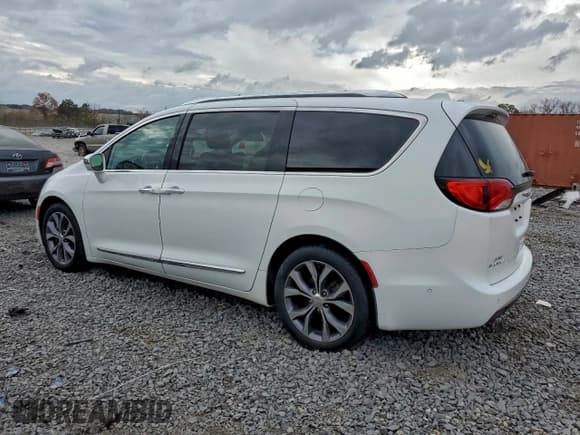 ✅ 2017 Chrysler Pacifica Limited • VIN: 2C4RC1GG8HR602993 • Lot: 93957065. Listed on Copart with Not provided. Free auction sales archive from the USA and detailed vehicle history report at DreamBid. Image 2.