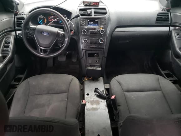 ✅ 2017 Ford Police Interceptor Utility • VIN: 1FM5K8AR0HGD26178 • Лот: 61197785. Опубликован ранее на Copart с пробегом 163 773 миль. Бесплатный доступ к архиву аукционных продаж из США и подробный отчёт об истории автомобиля на DreamBid. Изображение 8.