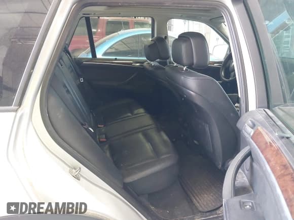 ✅ 2012 BMW X5 35d • VIN: 5UXZW0C53CL674187 • Lot: 42274931. Listed on IAAI with 272,642 mi. Free auction sales archive from the USA and detailed vehicle history report at DreamBid. Image 8.