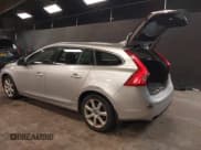 ✅ 2016 Volvo V60 T5 Drive-E Premier • VIN: YV140MEK9G1319298 • Лот: 42241806. Опубликован ранее на IAAI с пробегом 108 931 миль. Бесплатный доступ к архиву аукционных продаж из США и подробный отчёт об истории автомобиля на DreamBid. Изображение 3.