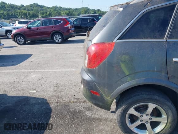 ✅ 2013 Chevrolet Captiva Sport LTZ • VIN: 3GNAL4EK8DS557144 • Lot: 42762179. Wystawiony na IAAI z przebiegiem 198 177 mil. Bezpłatny archiwum sprzedaży aukcyjnych z USA i szczegółowy raport historii pojazdu na DreamBid. Zdjęcie 6.