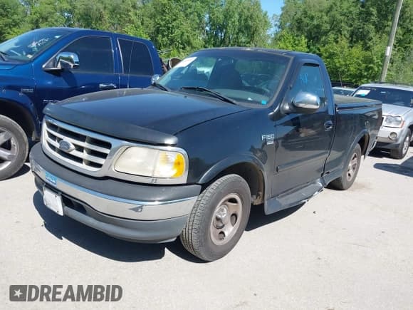 ✅ 2000 Ford F-150 XL • VIN: 1FTRF17L6YKA00872 • Lot: 42195407. Wystawiony na IAAI z przebiegiem 210 209 mil. Bezpłatny archiwum sprzedaży aukcyjnych z USA i szczegółowy raport historii pojazdu na DreamBid. Zdjęcie 2.