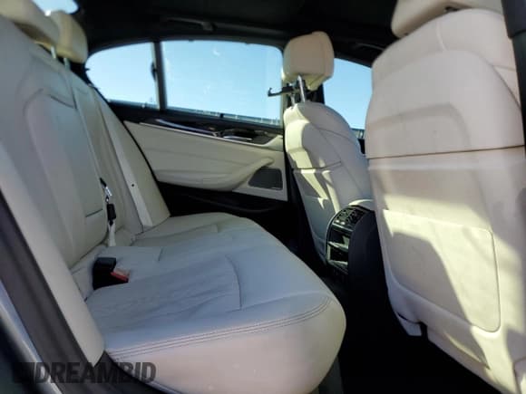 ✅ 2019 BMW 5 Series 540i • VIN: WBAJE5C59KBM76987 • Лот: 82568195. Опубликован ранее на Copart с пробегом 90 166 миль. Бесплатный доступ к архиву аукционных продаж из США и подробный отчёт об истории автомобиля на DreamBid. Изображение 10.