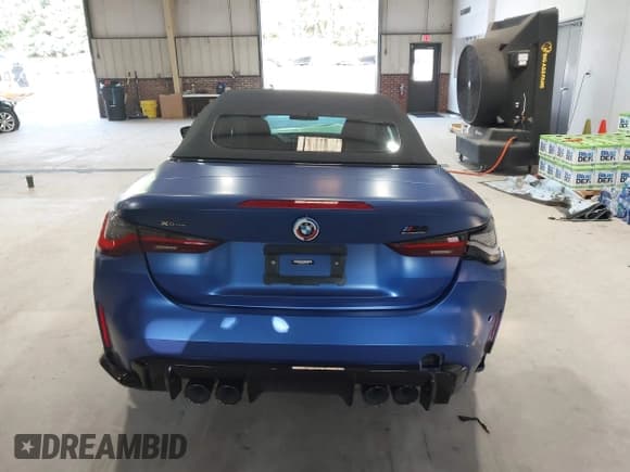 ✅ 2023 BMW M4 Competition xDrive • VIN: WBS33BA06PCL41709 • Lot: 42395952. Listed on IAAI with 24,066 mi. Free auction sales archive from the USA and detailed vehicle history report at DreamBid. Image 17.
