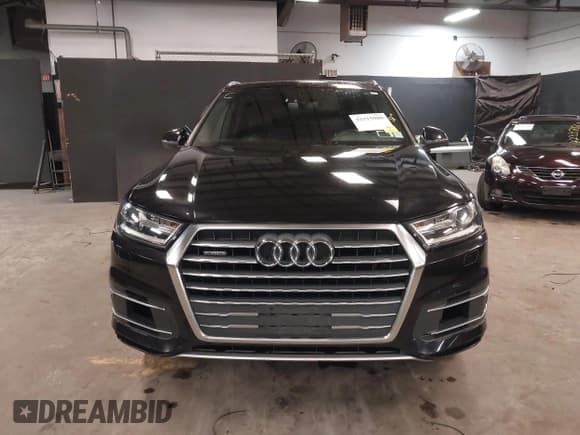 ✅ 2017 Audi Q7 Premium • VIN: WA1AAAF78HD045858 • Lot: 42315980. Listed on IAAI with 66,523 mi. Free auction sales archive from the USA and detailed vehicle history report at DreamBid. Image 12.