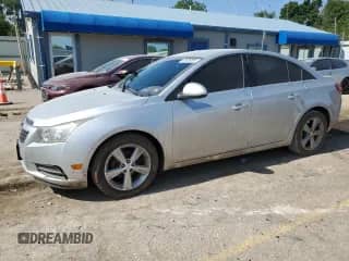 2012 Chevrolet Cruze 2LT z VIN 1G1PG5SC6C7132540, wystawiony jako Copart lot #63486085 z przebiegiem 138 932 mil mil oraz Szkoda całkowita • Salvage title. Historia ofert i sprzedaży dostępna na DreamBid. Obrazek 1.