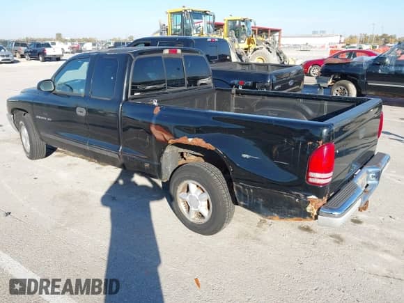 ✅ 1997 Dodge Dakota • VIN: 1B7GL23X9VS296979 • Лот: 43617511. Размещён на IAAI с пробегом 131 165 миль миль. Получите бесплатный доступ к архиву аукционных продаж из США и посмотрите подробный отчёт об истории автомобиля на DreamBid. Изображение 3.