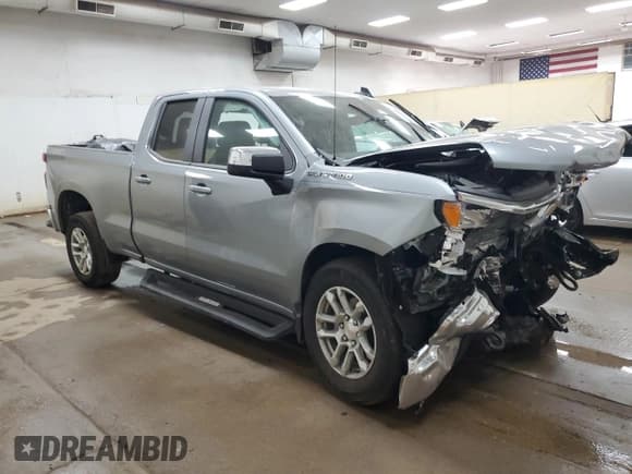 ✅ 2025 Chevrolet Silverado 1500 LT • VIN: 1GCRKKEK8SZ242489 • Lot: 64099335. Wystawiony na Copart z przebiegiem Nie podano. Bezpłatny archiwum sprzedaży aukcyjnych z USA i szczegółowy raport historii pojazdu na DreamBid. Zdjęcie 4.