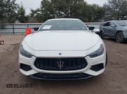 ✅ 2021 Maserati Ghibli S GranSport • VIN: ZAM57YSSXM1362055 • Lot: 41380671. Wystawiony na IAAI z przebiegiem 38 113 mil. Bezpłatny archiwum sprzedaży aukcyjnych z USA i szczegółowy raport historii pojazdu na DreamBid. Zdjęcie 12.