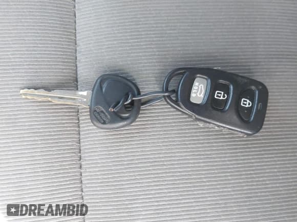 ✅ 2017 Hyundai Elantra Limited • VIN: 5NPD84LF7HH120281 • Lot: 43758498. Listed on IAAI with 188,618 mi. Free auction sales archive from the USA and detailed vehicle history report at DreamBid. Image 11.