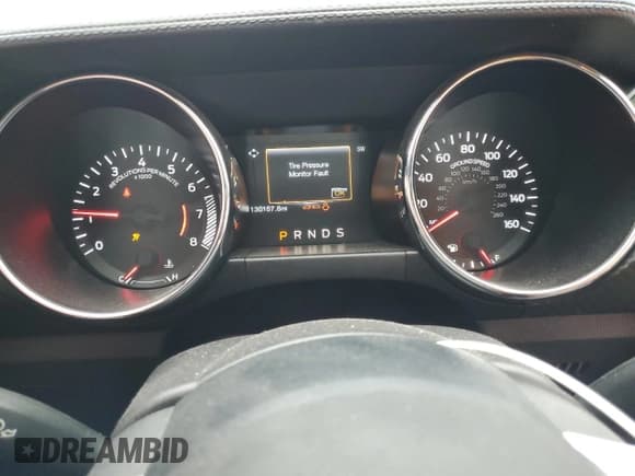 ✅ 2015 Ford Mustang V6 • VIN: 1FA6P8AM7F5315272 • Lot: 84479565. Listed on Copart with 130,157 mi. Free auction sales archive from the USA and detailed vehicle history report at DreamBid. Image 9.