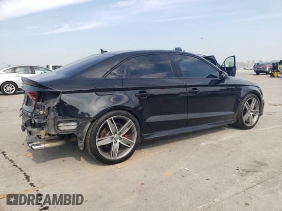 ✅ 2017 Audi S3 Premium Plus • VIN: WAUB1GFF3H1042370 • Lot: 68728585. Wystawiony na Copart z przebiegiem 103 297 mil. Bezpłatny archiwum sprzedaży aukcyjnych z USA i szczegółowy raport historii pojazdu na DreamBid. Zdjęcie 3.