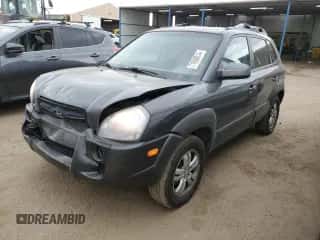 2007 Hyundai Tucson SE z VIN KM8JN72D57U518473, wystawiony jako Copart lot #71998814 z przebiegiem 106 340 mil mil oraz Szkoda całkowita • Salvage title. Historia ofert i sprzedaży dostępna na DreamBid. Obrazek 1.