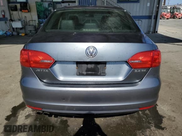 ✅ 2013 Volkswagen Jetta SE • VIN: 3VWDP7AJ8DM364387 • Lot: 58773075. Wystawiony na Copart z przebiegiem 188 116 mil. Bezpłatny archiwum sprzedaży aukcyjnych z USA i szczegółowy raport historii pojazdu na DreamBid. Zdjęcie 6.