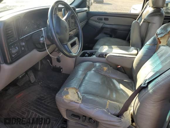 ✅ 2002 Chevrolet Suburban LT • VIN: 3GNGC26G22G287790 • Лот: 82716634. Опубликован ранее на Copart с пробегом 195 790 миль. Бесплатный доступ к архиву аукционных продаж из США и подробный отчёт об истории автомобиля на DreamBid. Изображение 7.