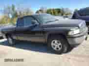 2001 Dodge 1500 z VIN 3B7HC13Y31G199091, wystawiony jako Copart lot #74186904 z przebiegiem 140 674 mil mil oraz Czysty tytuł • Clean title. Historia ofert i sprzedaży dostępna na DreamBid. Obrazek 4.