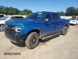 ✅ 2022 Chevrolet Silverado 1500 ZR2 • VIN: 3GCUDHEL4NG627181 • Лот: 72927534. Опубликован ранее на Copart с пробегом 71 393 миль. Бесплатный доступ к архиву аукционных продаж из США и подробный отчёт об истории автомобиля на DreamBid. Изображение 1.