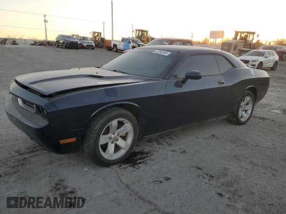 ✅ 2013 Dodge Challenger SXT • VIN: 2C3CDYAGXDH682001 • Lot: 82398344. Wystawiony na Copart z przebiegiem 145 575 mil. Bezpłatny archiwum sprzedaży aukcyjnych z USA i szczegółowy raport historii pojazdu na DreamBid. Zdjęcie 1.