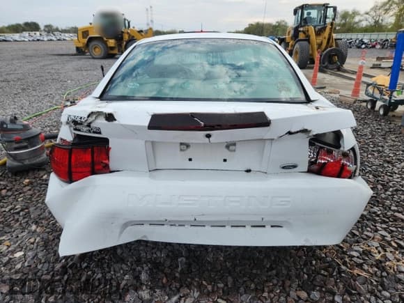 ✅ 2002 Ford Mustang Standard • VIN: 1FAFP40462F118446 • Lot: 86857785. Listed on Copart with 108,154 mi. Free auction sales archive from the USA and detailed vehicle history report at DreamBid. Image 6.