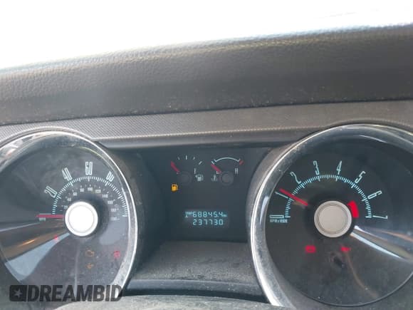 ✅ 2010 Ford Mustang V6 • VIN: 1ZVBP8AN5A5130774 • Lot: 43333783. Listed on IAAI with 237,730 mi. Free auction sales archive from the USA and detailed vehicle history report at DreamBid. Image 7.