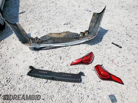 ✅ 2017 Genesis G80 Ultimate • VIN: KMHGN4JF0HU173303 • Lot: 57956705. Listed on Copart with 79,714 mi. Free auction sales archive from the USA and detailed vehicle history report at DreamBid. Image 12.