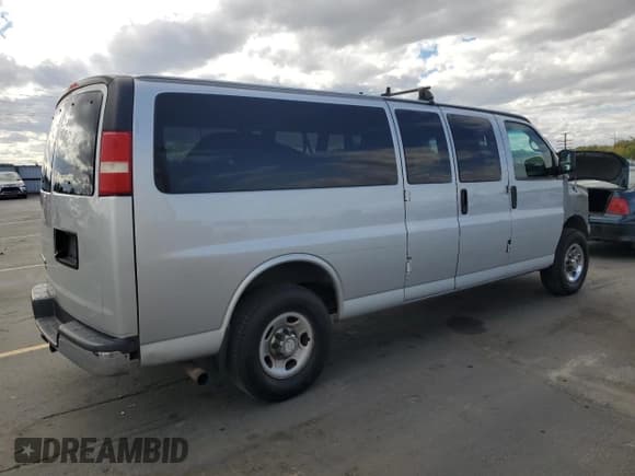 ✅ 2014 Chevrolet Express Passenger LT • VIN: 1GAZG1FG1E1181682 • Лот: 84753395. Опубликован ранее на Copart с пробегом 155 857 миль. Бесплатный доступ к архиву аукционных продаж из США и подробный отчёт об истории автомобиля на DreamBid. Изображение 3.