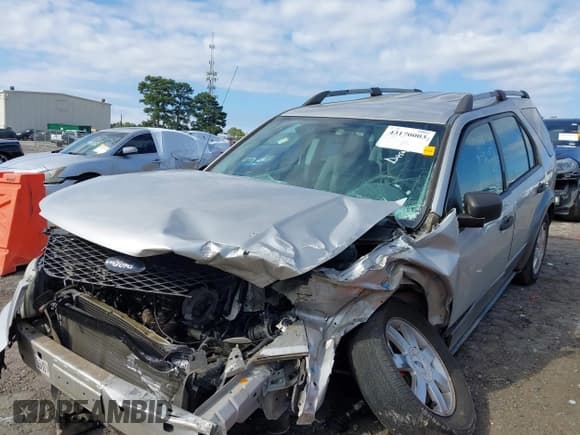 ✅ 2006 Ford Freestyle SE • VIN: 1FMZK01166GA43343 • Lot: 43170003. Wystawiony na IAAI z przebiegiem Nie podano. Bezpłatny archiwum sprzedaży aukcyjnych z USA i szczegółowy raport historii pojazdu na DreamBid. Zdjęcie 6.