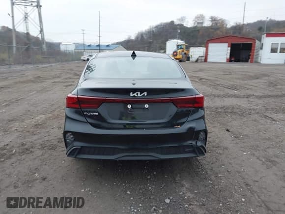 ✅ 2024 Kia Forte LXS • VIN: 3KPF24AD5RE776898 • Lot: 43744320. Wystawiony na IAAI z przebiegiem 21 473 mil. Bezpłatny archiwum sprzedaży aukcyjnych z USA i szczegółowy raport historii pojazdu na DreamBid. Zdjęcie 15.