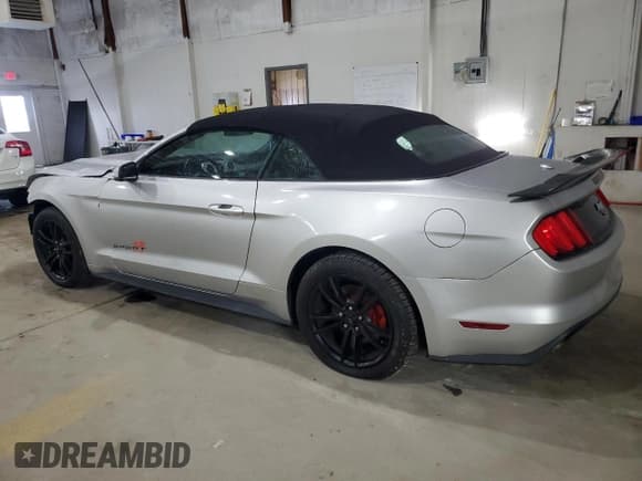 ✅ 2017 Ford Mustang EcoBoost Premium • VIN: 1FATP8UH1H5217889 • Лот: 92179085. Опубликован ранее на Copart с пробегом 138 743 миль. Бесплатный доступ к архиву аукционных продаж из США и подробный отчёт об истории автомобиля на DreamBid. Изображение 2.