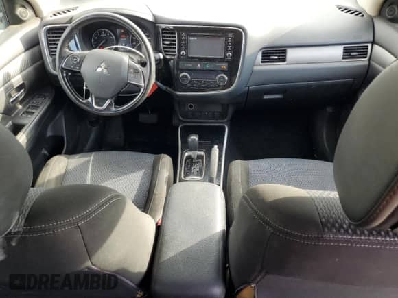 2017 Mitsubishi Outlander ES with VIN JA4AD2A31HZ002029, listed as a Copart auction lot 84197975 with 154,069 mi miles and Salvage title. Bid and sale history available at DreamBid. Image 8.