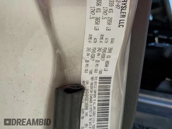 ✅ 2008 Jeep Commander Sport • VIN: 1J8HG48N58C185896 • Lot: 61500035. Wystawiony na Copart z przebiegiem 195 683 mil. Bezpłatny archiwum sprzedaży aukcyjnych z USA i szczegółowy raport historii pojazdu na DreamBid. Zdjęcie 13.