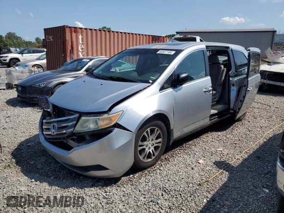 ✅ 2011 Honda Odyssey EX-L • VIN: 5FNRL5H68BB085985 • Lot: 65937104. Listed on Copart with 200,845 mi. Free auction sales archive from the USA and detailed vehicle history report at DreamBid. Image 1.