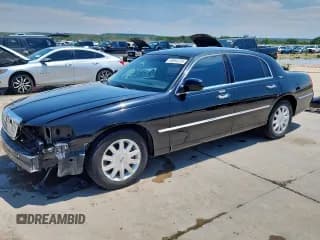 ✅ 2011 Lincoln Town Car Signature Limited • VIN: 2LNBL8CV8BX764006 • Lot: 68344705. Listed on Copart with 255,161 mi. Free auction sales archive from the USA and detailed vehicle history report at DreamBid. Image 1.