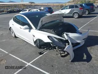 ✅ 2022 Tesla Model 3 Long Range • VIN: 5YJ3E1EB3NF133200 • Lot: 43536697. Wystawiony na IAAI z przebiegiem 104 241 mil. Bezpłatny archiwum sprzedaży aukcyjnych z USA i szczegółowy raport historii pojazdu na DreamBid. Zdjęcie 1.