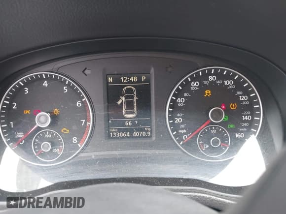 ✅ 2012 Volkswagen Passat SE • VIN: 1VWBH7A33CC072913 • Lot: 43284285. Wystawiony na IAAI z przebiegiem 133 064 mil. Bezpłatny archiwum sprzedaży aukcyjnych z USA i szczegółowy raport historii pojazdu na DreamBid. Zdjęcie 7.