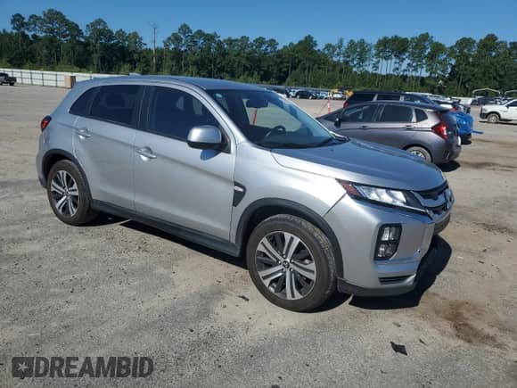 2024 Mitsubishi Outlander S z VIN JA4ARUAU4RU024126, wystawiony jako Copart lot #70811865 z przebiegiem 12 435 mil mil oraz Szkoda całkowita • Salvage title. Historia ofert i sprzedaży dostępna na DreamBid. Obrazek 4.