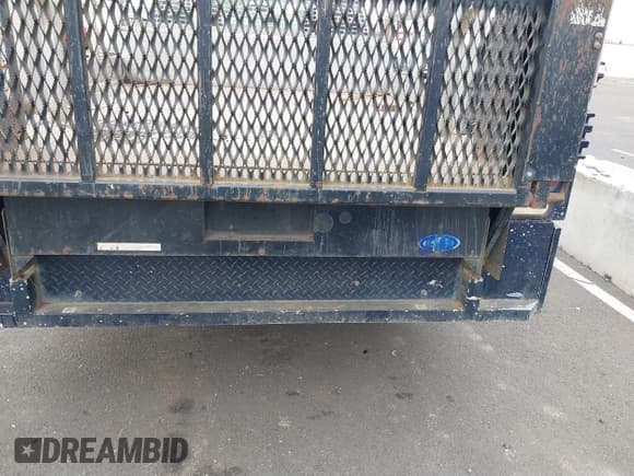 ✅ 2007 Chevrolet Silverado 2500HD Work Truck • VIN: 1GBHC24U67E180783 • Lot: 41880739. Wystawiony na IAAI z przebiegiem 130 293 mil. Bezpłatny archiwum sprzedaży aukcyjnych z USA i szczegółowy raport historii pojazdu na DreamBid. Zdjęcie 6.