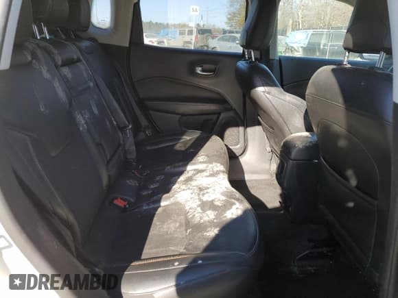 ✅ 2019 Jeep Compass Latitude • VIN: 3C4NJDBB4KT690639 • Lot: 42212075. Listed on Copart with 77,258 mi. Free auction sales archive from the USA and detailed vehicle history report at DreamBid. Image 10.