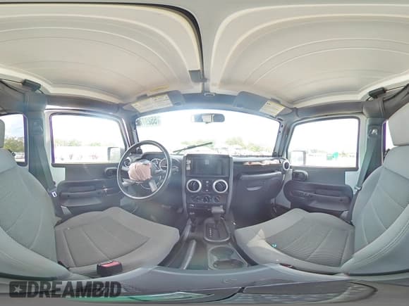 ✅ 2008 Jeep Wrangler Unlimited Sahara • VIN: 1J8GA59148L525618 • Lot: 55297715. Listed on Copart with 134,556 mi. Free auction sales archive from the USA and detailed vehicle history report at DreamBid. Image 14.