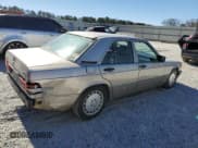 ✅ 1990 Mercedes-Benz 190 • VIN: WDBDA29D9LF688953 • Лот: 46158085. Опубликован ранее на Copart с пробегом 158 923 миль. Бесплатный доступ к архиву аукционных продаж из США и подробный отчёт об истории автомобиля на DreamBid. Изображение 3.