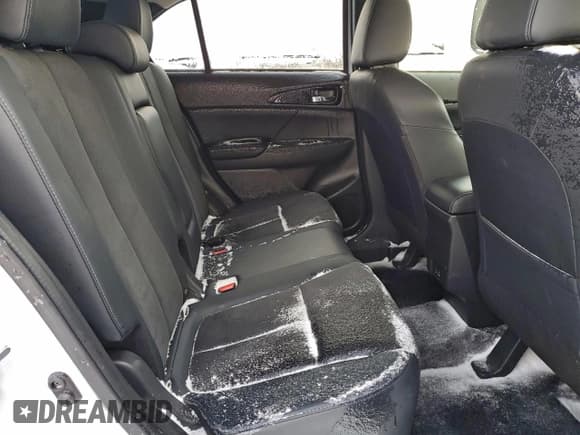 ✅ 2025 Mitsubishi Eclipse Cross SE • VIN: JA4ATWAA4SZ035381 • Lot: 96722525. Wystawiony na Copart z przebiegiem 16 889 mil. Bezpłatny archiwum sprzedaży aukcyjnych z USA i szczegółowy raport historii pojazdu na DreamBid. Zdjęcie 10.