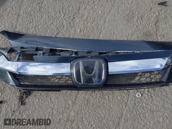 ✅ 2018 Honda Clarity • VIN: JHMZC5F15JC019394 • Lot: 43261290. Wystawiony na IAAI z przebiegiem 168 775 mil. Bezpłatny archiwum sprzedaży aukcyjnych z USA i szczegółowy raport historii pojazdu na DreamBid. Zdjęcie 12.