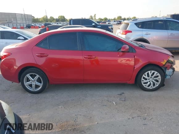 ✅ 2018 Toyota Corolla L • VIN: 5YFBURHEXJP849190 • Lot: 43394694. Wystawiony na IAAI z przebiegiem 90 086 mil. Bezpłatny archiwum sprzedaży aukcyjnych z USA i szczegółowy raport historii pojazdu na DreamBid. Zdjęcie 13.
